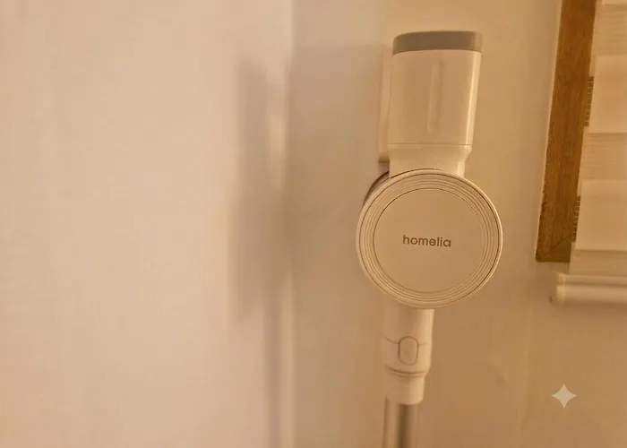 New 5 Minutes To Mangwon Market ,10 Minutes To Hapjeong And Hongdae , Spacious Two-room , 5 Minutes To Mapo-gu Office Station , 2br, 3bd ベッド・アンド・ブレックファスト ソウル特別市
