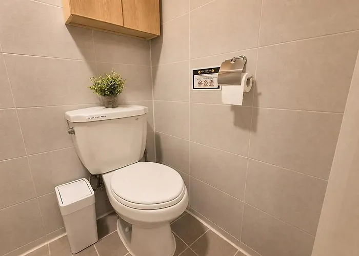 New 5 Minutes To Mangwon Market ,10 Minutes To Hapjeong And Hongdae , Spacious Two-room , 5 Minutes To Mapo-gu Office Station , 2br, 3bd ベッド・アンド・ブレックファスト *