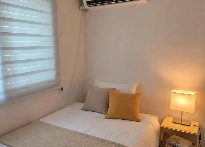 New 5 Minutes To Mangwon Market ,10 Minutes To Hapjeong And Hongdae , Spacious Two-room , 5 Minutes To Mapo-gu Office Station , 2br, 3bd