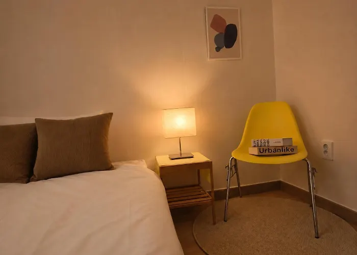 ベッド・アンド・ブレックファスト New 5 Minutes To Mangwon Market ,10 Minutes To Hapjeong And Hongdae , Spacious Two-room , 5 Minutes To Mapo-gu Office Station , 2br, 3bd